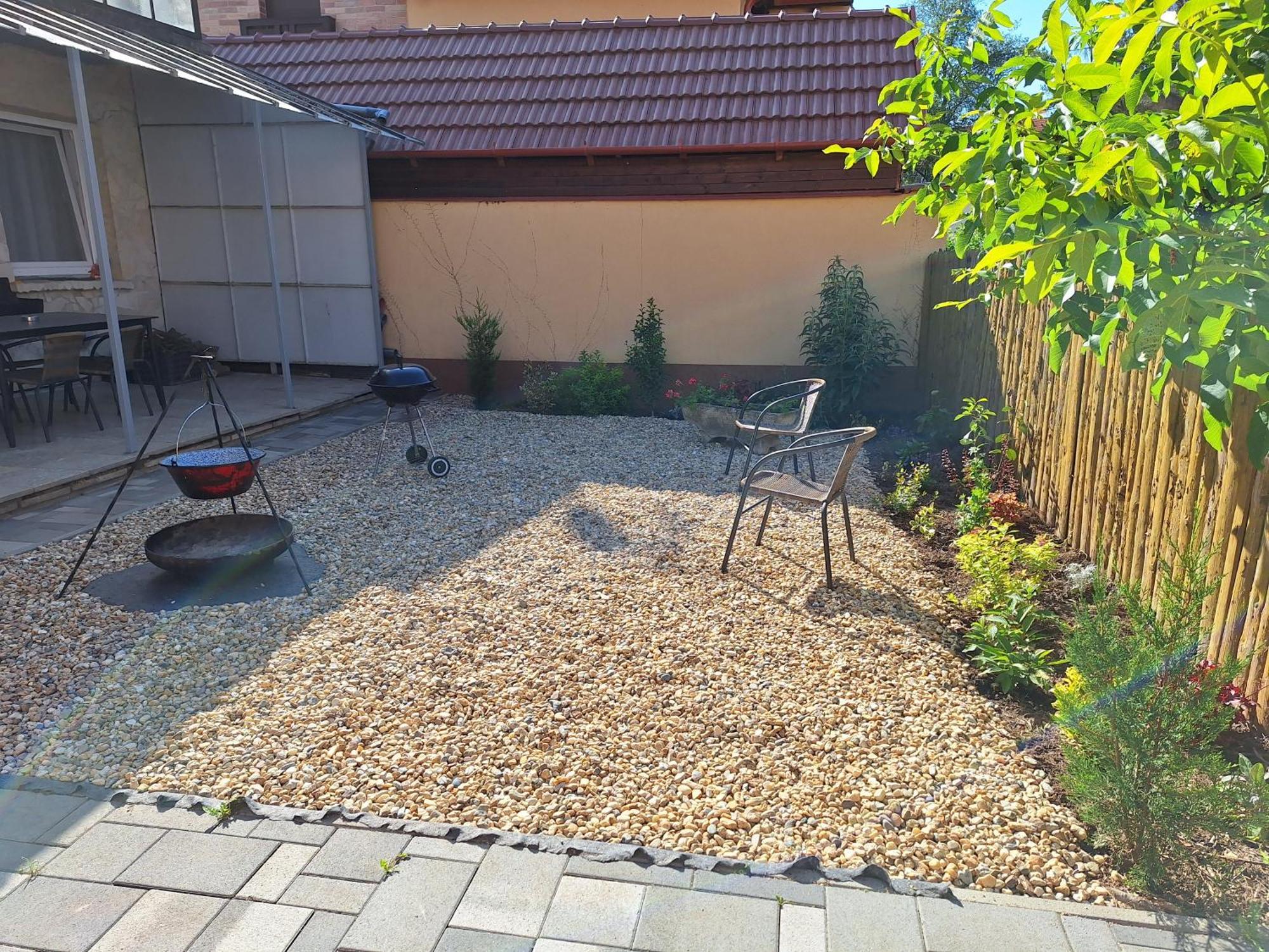 Nikolett Apartman Hajduszoboszlo Exterior photo
